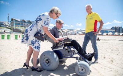Elektrische strandrolstoel  bij Bloemendaal aan Zee